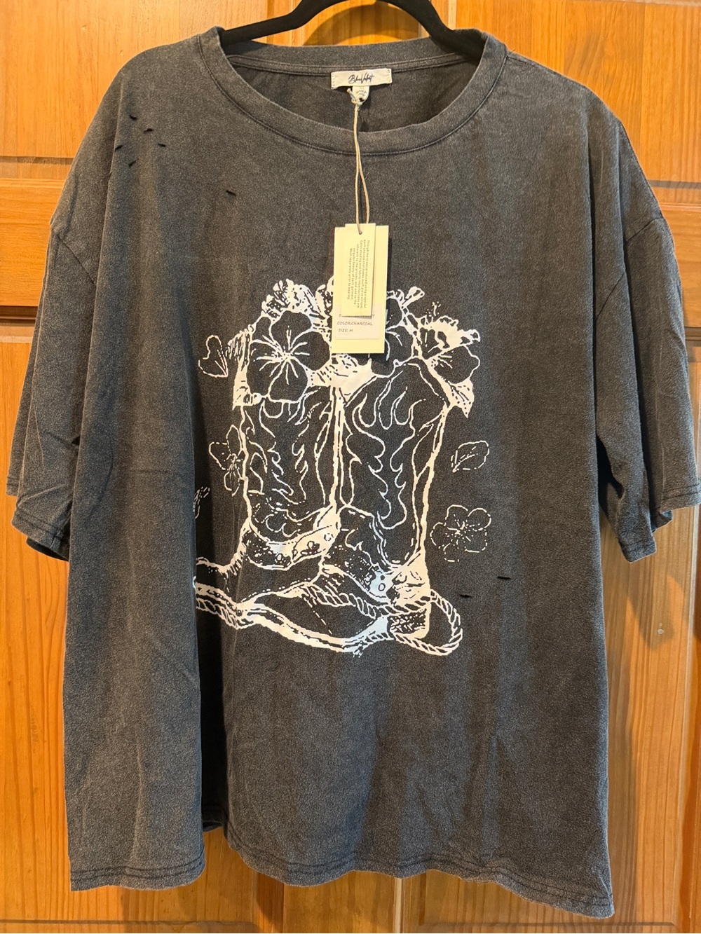NWT! Blue Velvet oversizedWashed Charcoal Graphic Tee with White Boot & flowers